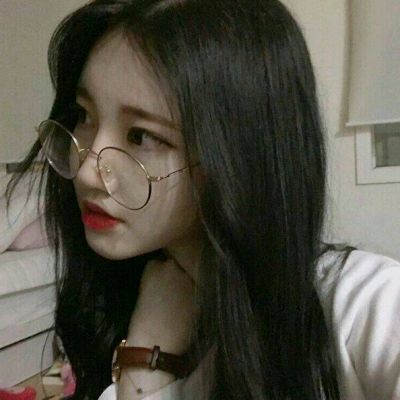 李心洁发文告别张慧雯